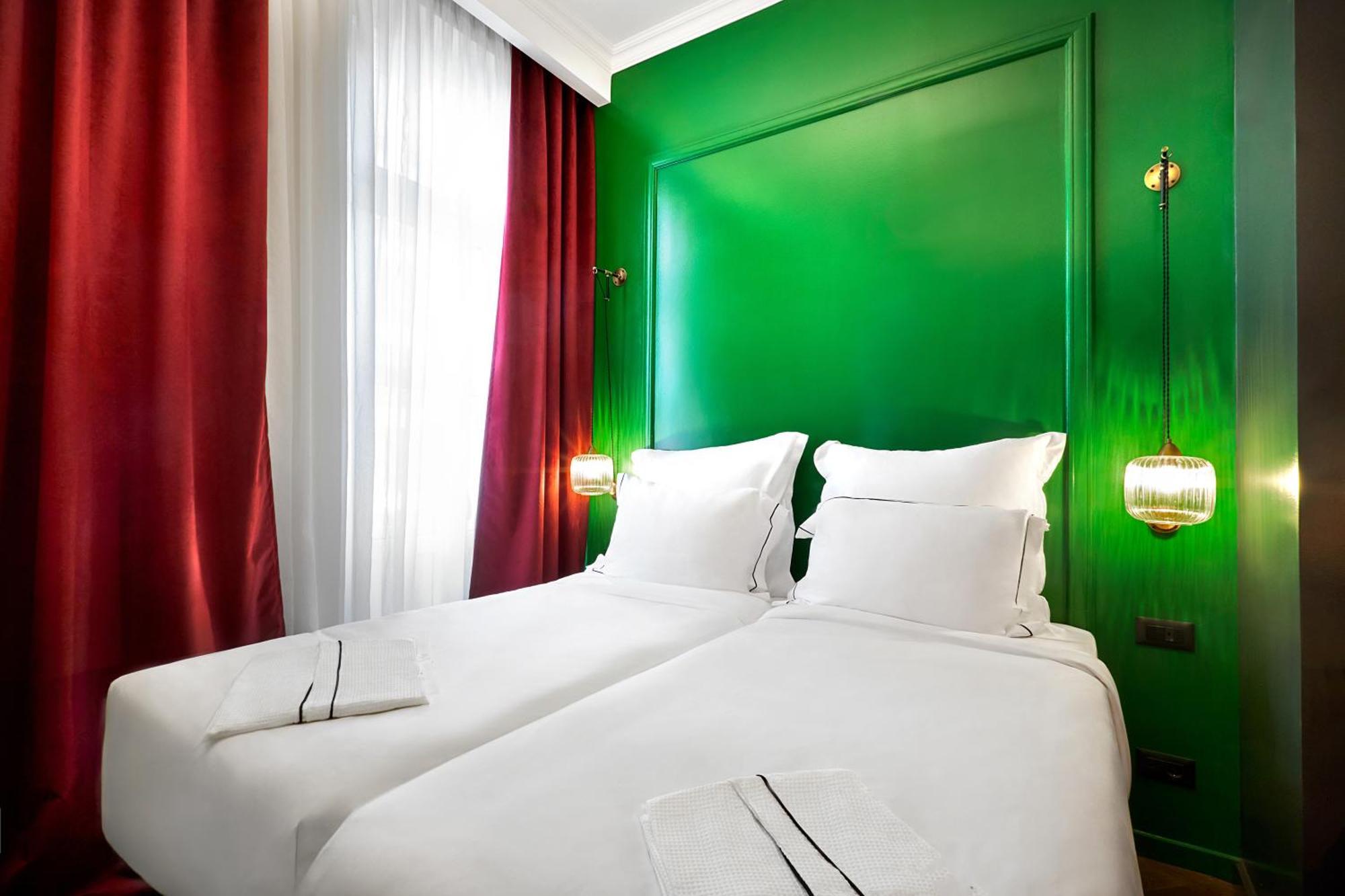 Soho Athinas 60 Hotel Атина Екстериор снимка