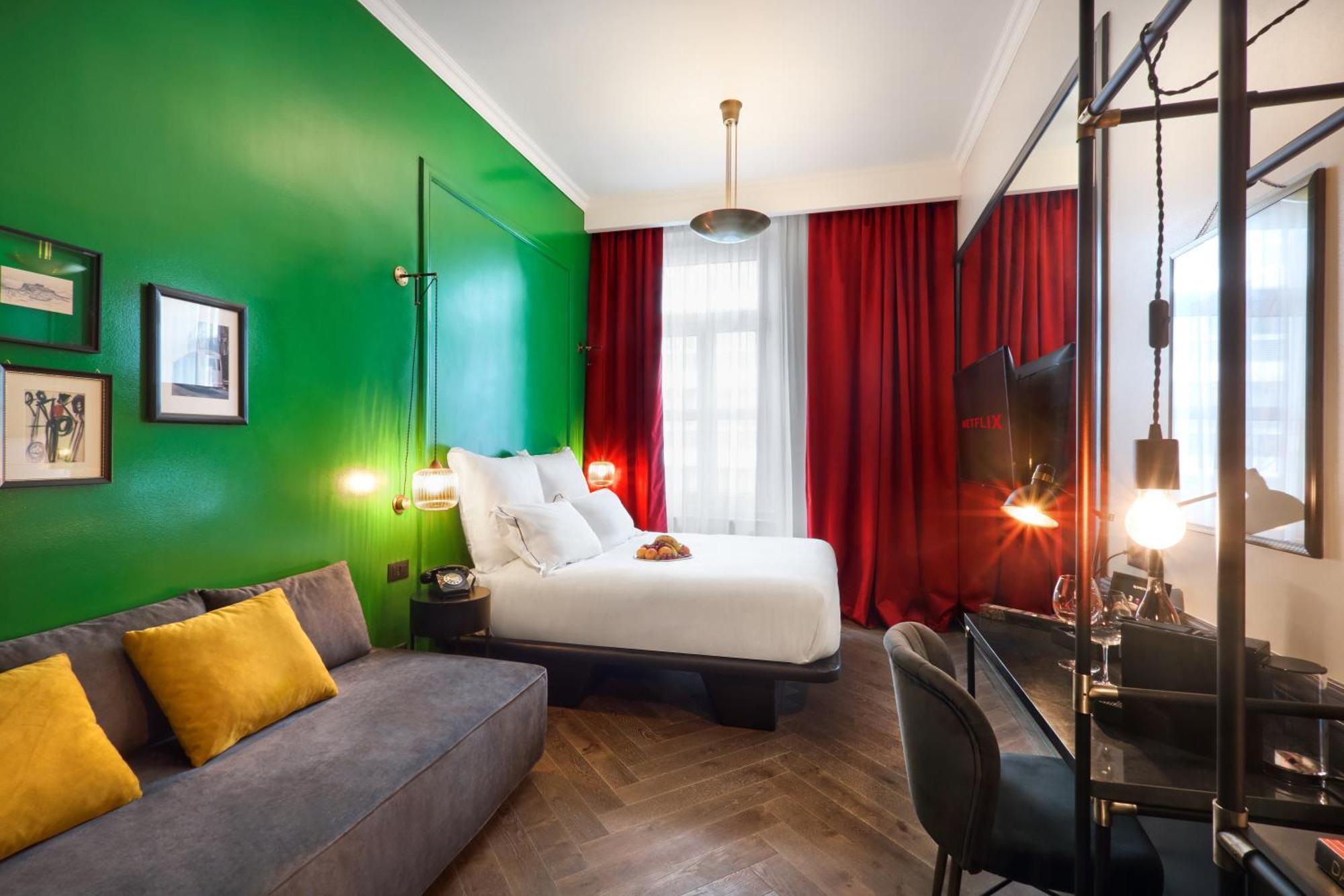 Soho Athinas 60 Hotel Атина Екстериор снимка