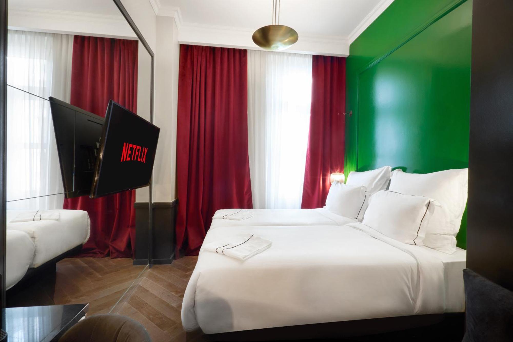 Soho Athinas 60 Hotel Атина Екстериор снимка